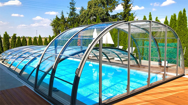 Hohe Schwimmbadüberdachung Aluna® Duo