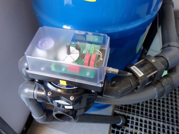 Stellantrieb für die automatische Rückspülung auf einem 6-Wege-Ventil