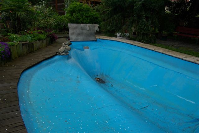 Sanierung DDR Schwimmbecken