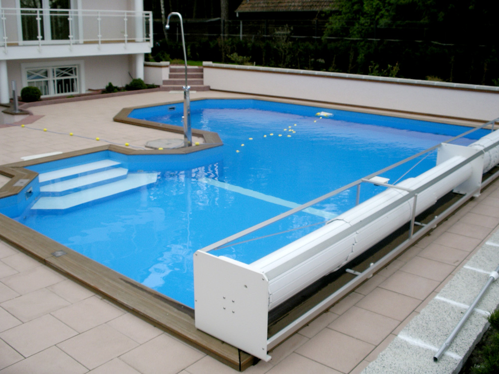 Schwimmbecken mit Nichtschwimmerbereich