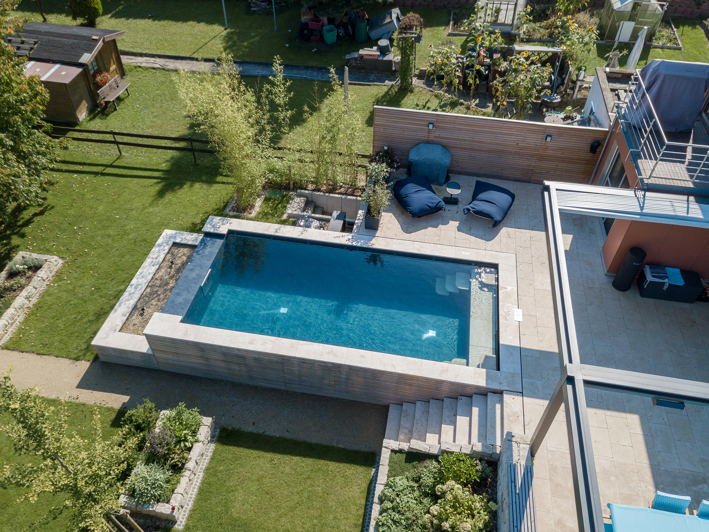 betonschwimmbecken-infinity-ueberlaufpool