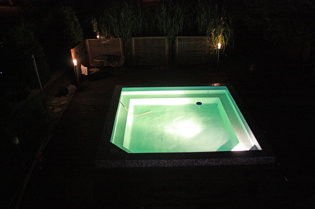 Schwimmbeckenbeleuchtung