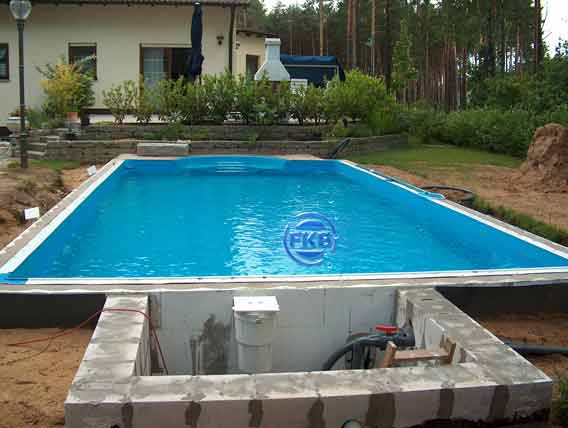 Schwimmbecken Styroporsteine