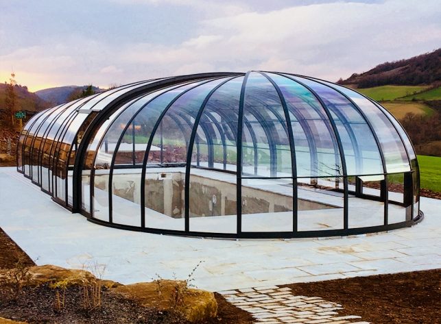 Hohe Poolhalle Aluna® Orion