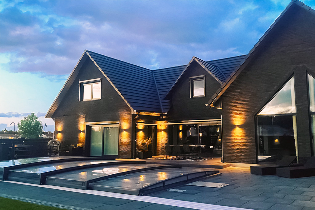 Flache Poolhalle Aluna® Exclusive Line R1