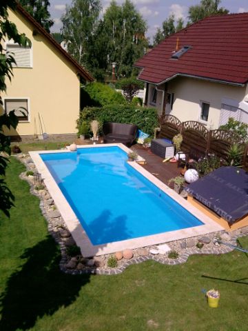 Pool mit Planschbereich