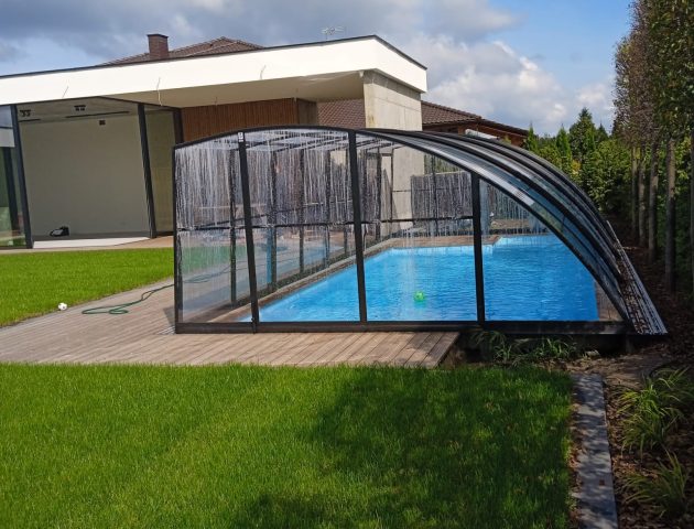 Hohe Poolhalle Aluna® Delta II