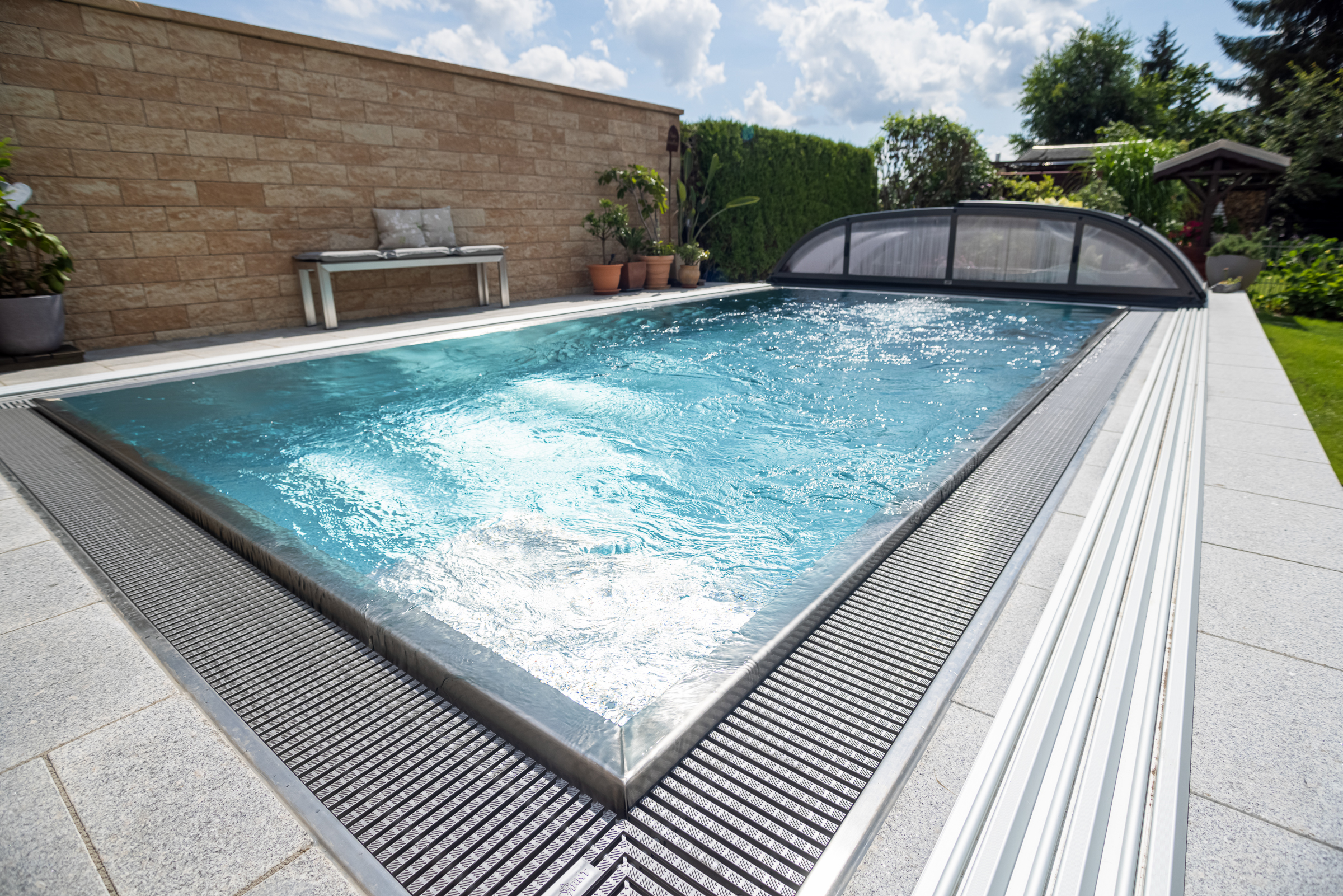 Edelstahlpool - Überlaufpool mit Poolüberdachung