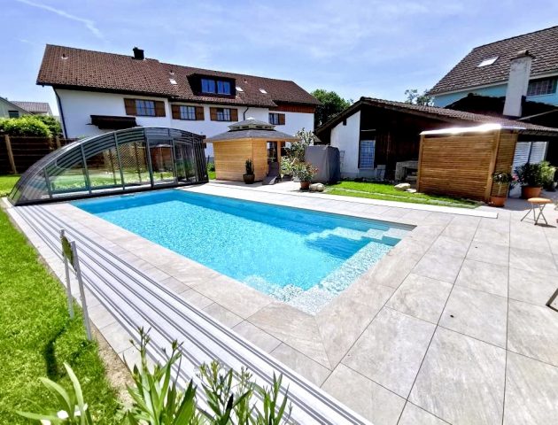 Hohe Poolüberdachung Aluna® Delta II