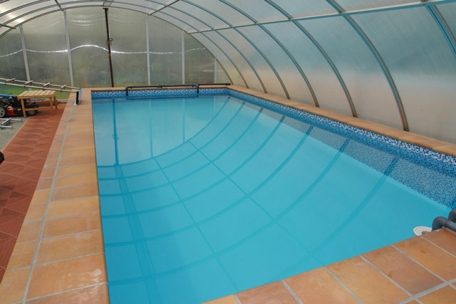 Becken mit mosaik Folienauskleidung