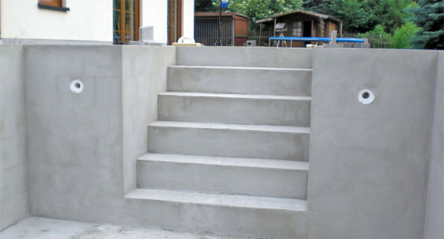 Rohbau Schwimmbecken Treppe