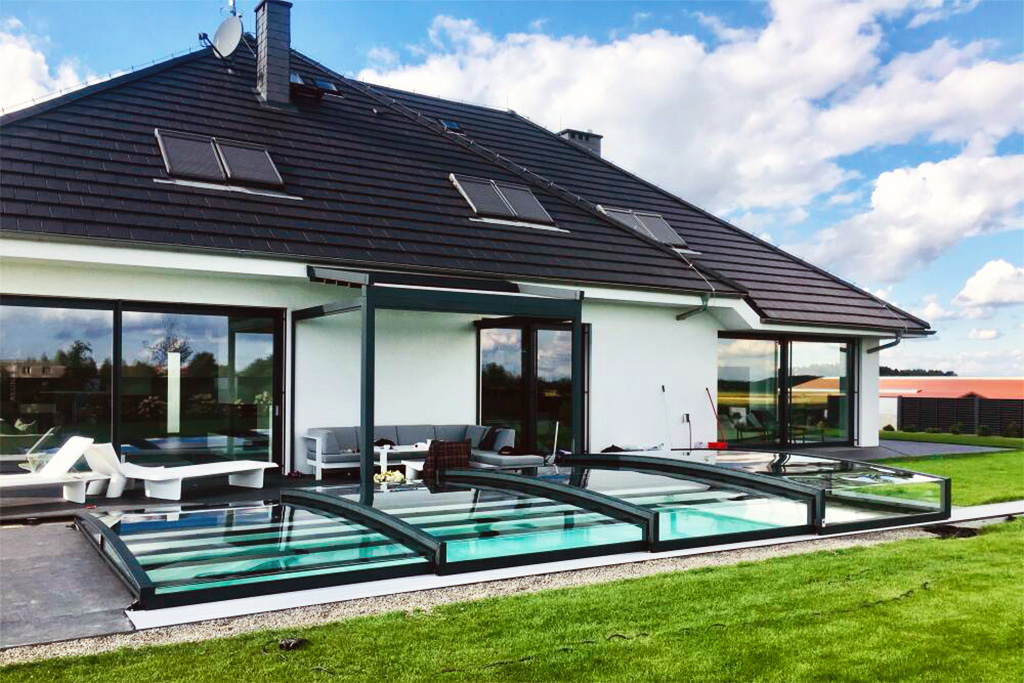 Flache Schwimmbadüberdachung Aluna® Exclusive Line R1